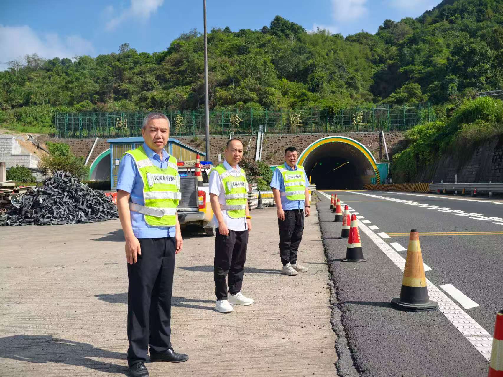 1759993014892144.jpg 2.jpg